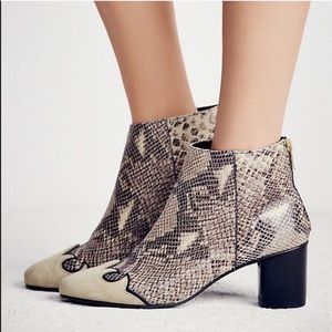 Free People ADELLE  SnakeSkin booties Size 10